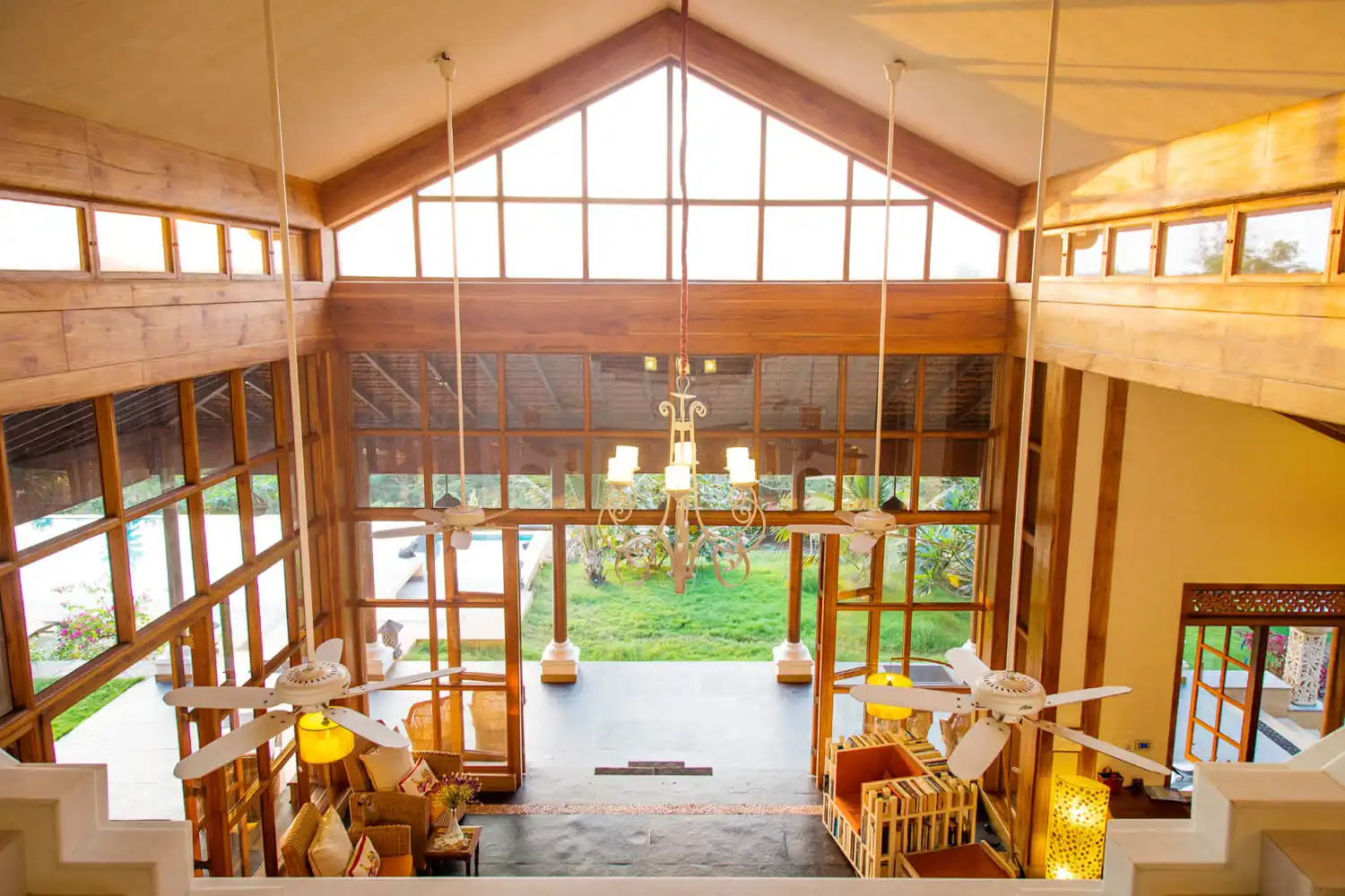 Double height ceilings of the living room